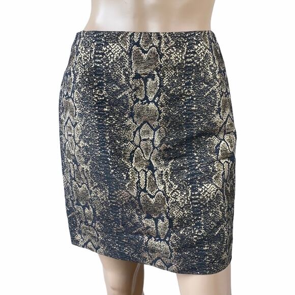 Gianni Bini Women Metallic Gold Snakeskin Slit Back Pencil Cut Mini Skirt Sz 2 - Picture 1 of 7